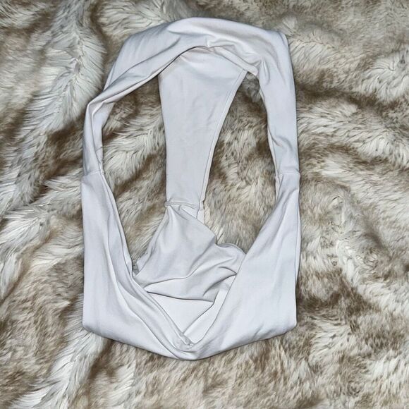 White high leg bikini bottoms | Sz S (NO SIZE TAG) - Picture 4 of 4